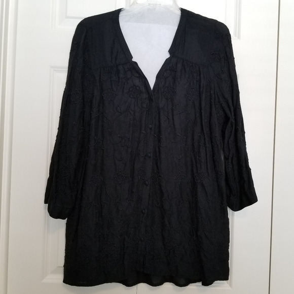 Lucky Brand Tops - Lucky Brand black button front embroidered blouse SZ 1X